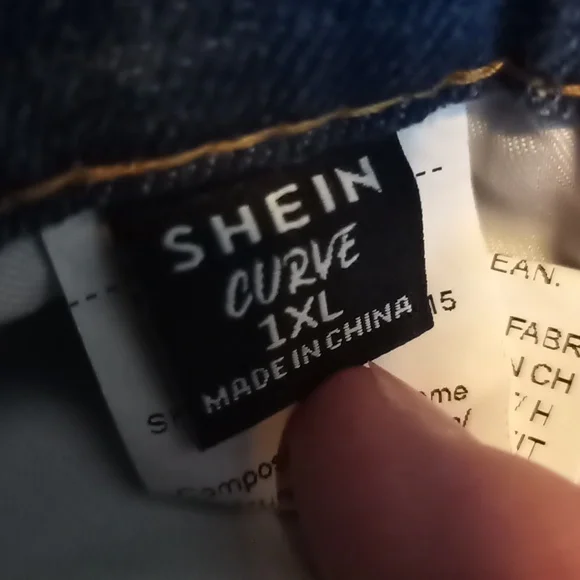 Shein Curve 1XL Destructed Denim Jeans Shorts Elastic Back Waistband Plu… - Picture 5 of 5